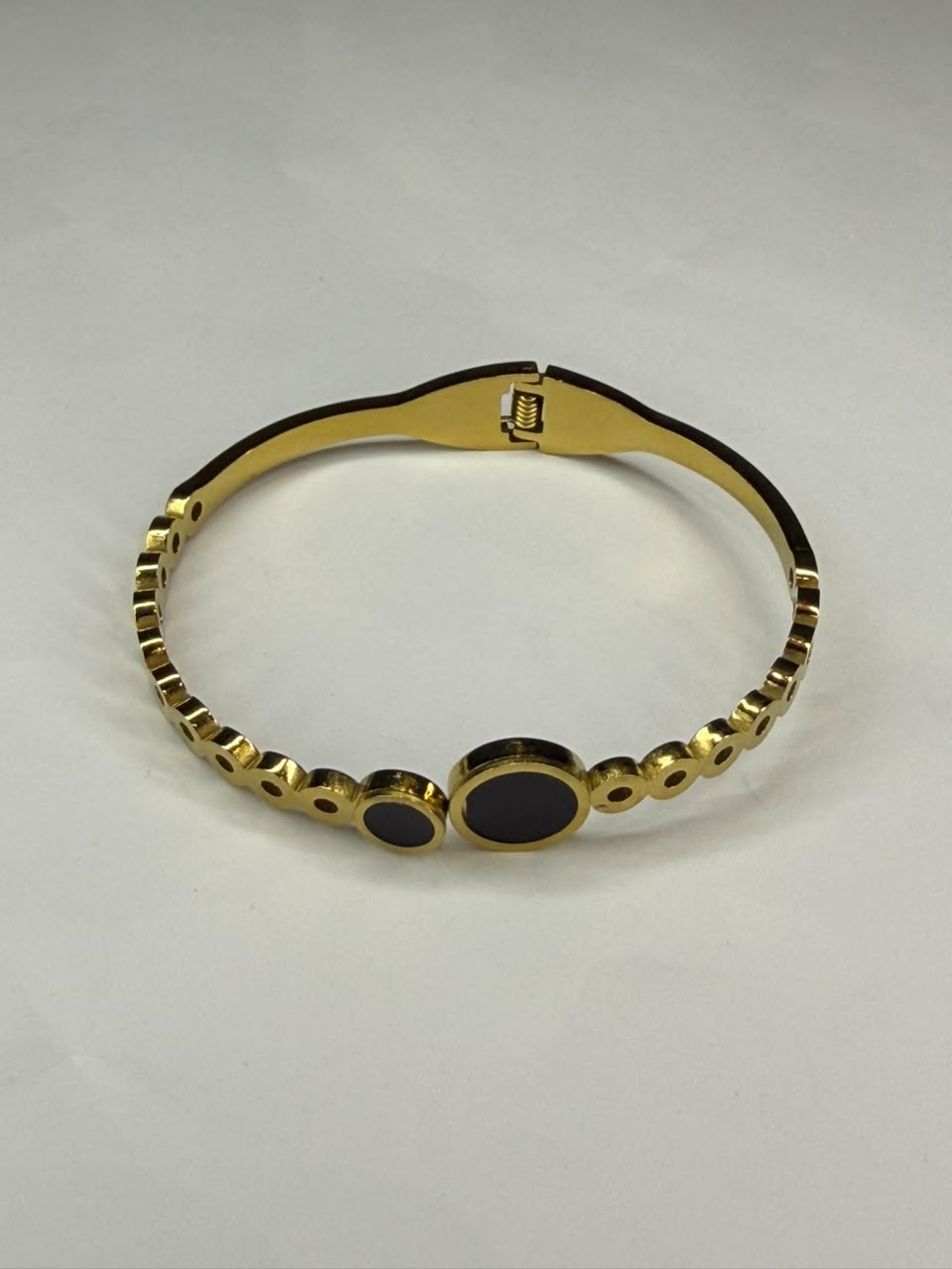 Graduated Black Circular Inlay